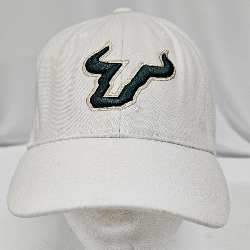 Top of the World USF South Florida Bulls Hat White Stretch Fit Cap One-Fit Mens